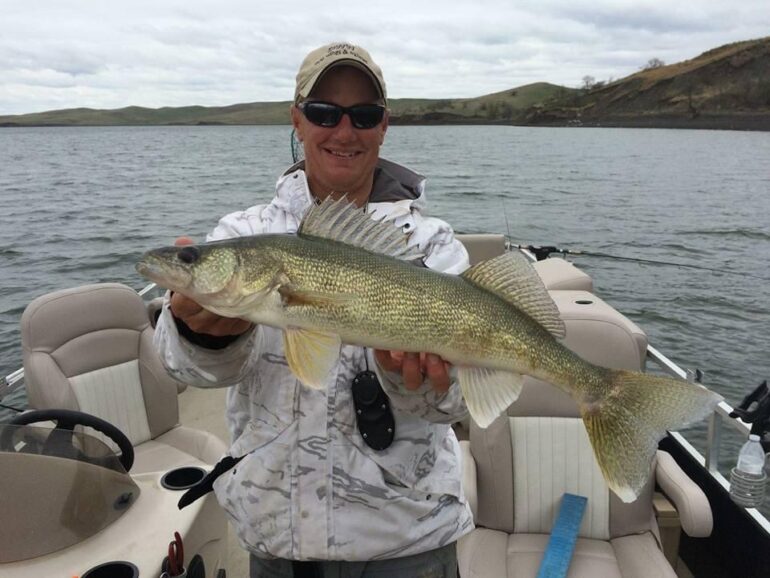 How to Fish Lake Oahe Walleye in the Summer Virtual Angling