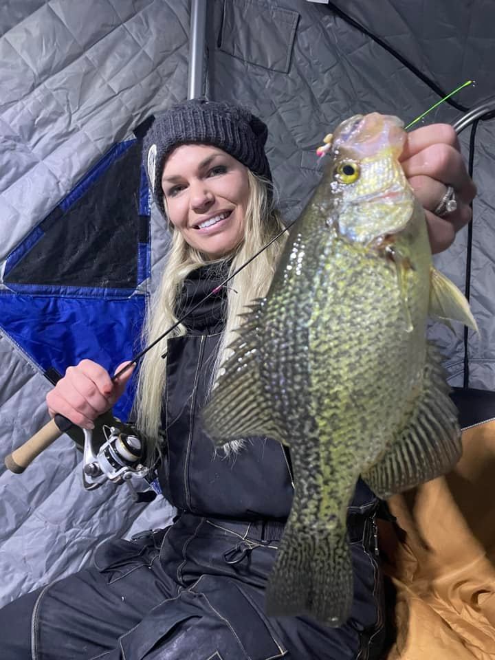 Live-Scanning Panfish Under Ice - In-Fisherman