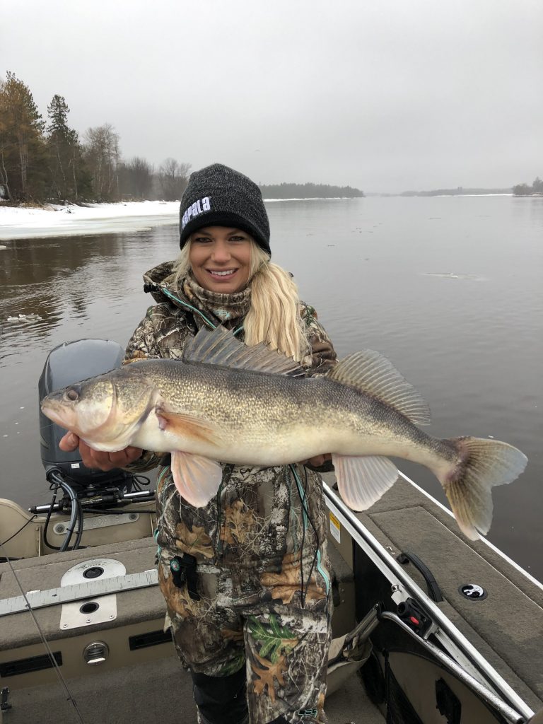 Rainy River Fishing is Picking Up - Lake of the Woods