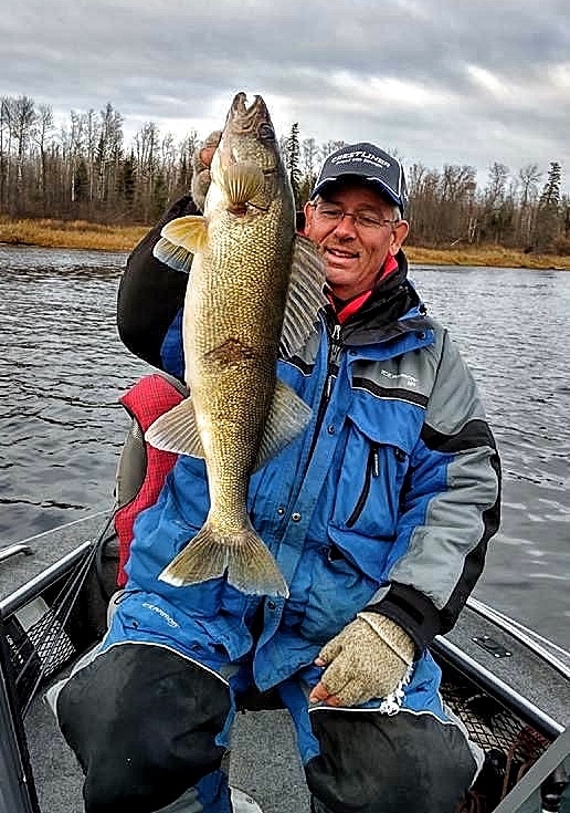 Fall Rainy River Walleye