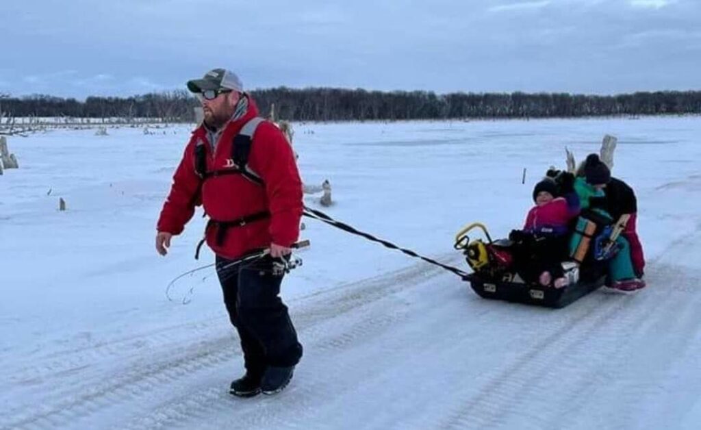 First Ice Walleyes: Clinging to the Current - Virtual Angling