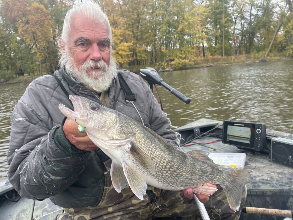 Fall Trolling for Walleye (Tips & Tactics) –